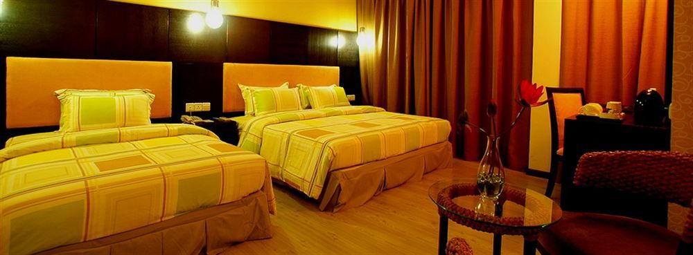 2 Inn 1 Boutique Hotel & Spa SDK Esterno foto